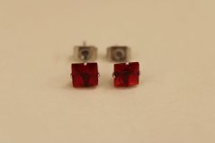 Náušnice- červený zirkón- puzetky-chirurgická oceľ- 316/L