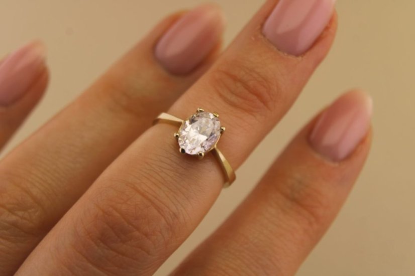 Zlatý prsteň  - Oválny zirkón - Číry - Žlté zlato - 14k