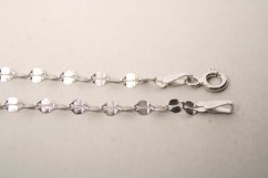 Retiazka-ovalné očka-rhodium-striebro