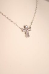 Strieborná celebritka s príveskom, krížik so zirkónmi, rhodium, 45-50 cm, 1,80 g, 925/1000
