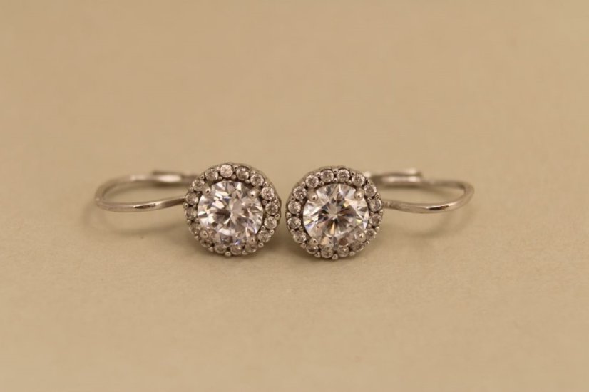 Náušnice- okrúhly kameň- číre zirkóny- patent- biele zlato- 14 karátov