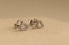 Náušnice-číre zirkóny-trojsrdce-biele zlato-puzetky-14 karátov