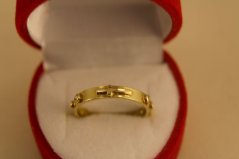 Prsteň- rúženec- číre zirkóny- žlté zlato- 14 karátov