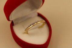 Prsteň- jemný dizajn- zirkóny- viacfarebné zlato- 14K