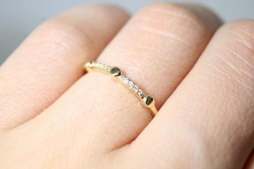 Diamantový prsteň zo žltého zlata 0,04 ct H/Si2, veľkosť 54, 1,04 g, 14 karátov 585/1000 - Farba zlata: Žltá, Druh kameňa: DIAMANT (BRILIANT), Farba kameňa: Biely, Veľkosť prsteňa: 54, Váha (g): 1,04, Rýdzosť: 14 karátov 585/1000
