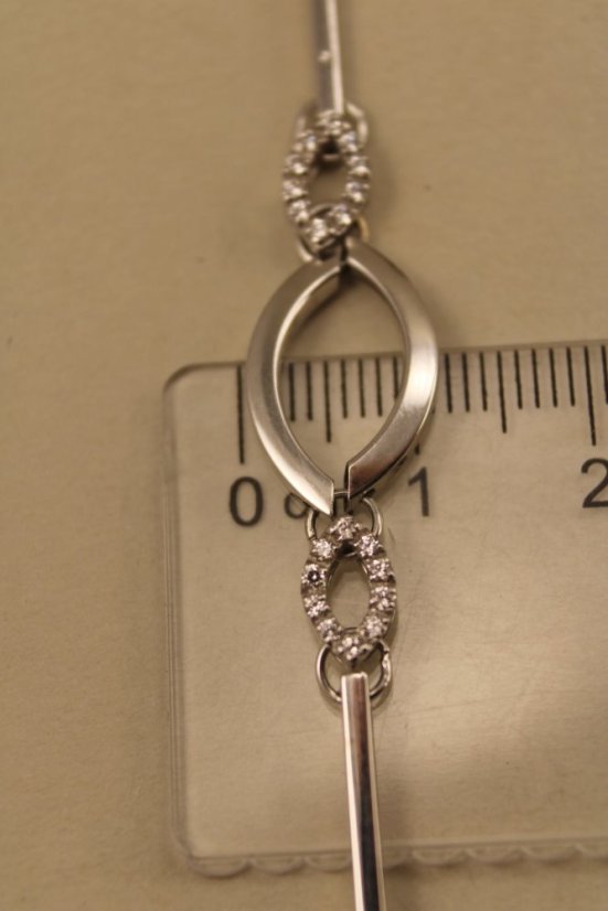 Náramok-zdobený- číre zirkóny- hladké tyčinky-biele zlato- 14 karátov