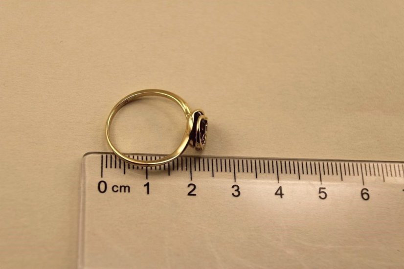 Prsteň - fialový Ametyst - číre zirkóny - žlté zlato - 14K