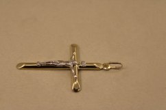 Prívesok- Ježiš na kríži- viacfarebné zlato- 14 karátov