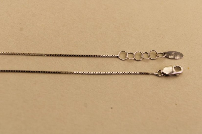 Zlatá celebritka - Zirkonový kruh s červeným zirkónom - Biele zlato -14k