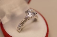 Zlatý prsteň z bieleho zlata Swarovski kameň, zirkóny, veľkosť 53, 3,06g, 14k, 585/1000