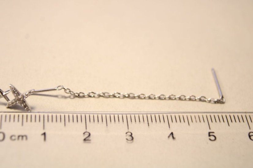 Strieborné jemné náušnice s čírymi kamienkami zirkóna, rhódium, prevliekacie, 0,93g, 925/1000