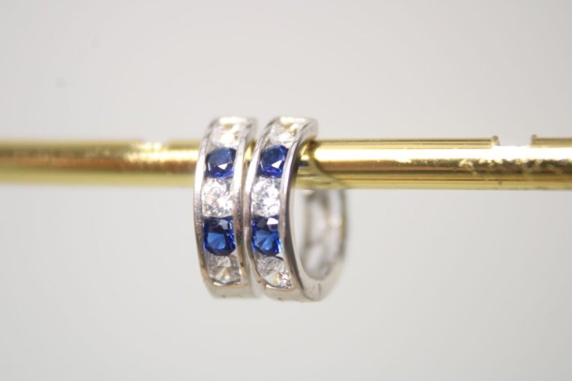 Náušnice-kruhy-modré a číre zirkóny- zacvakávacie- biele zlato- 14 karátov