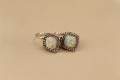 Náušnice- biely opál- zirkóny- patent- rhódiované striebro