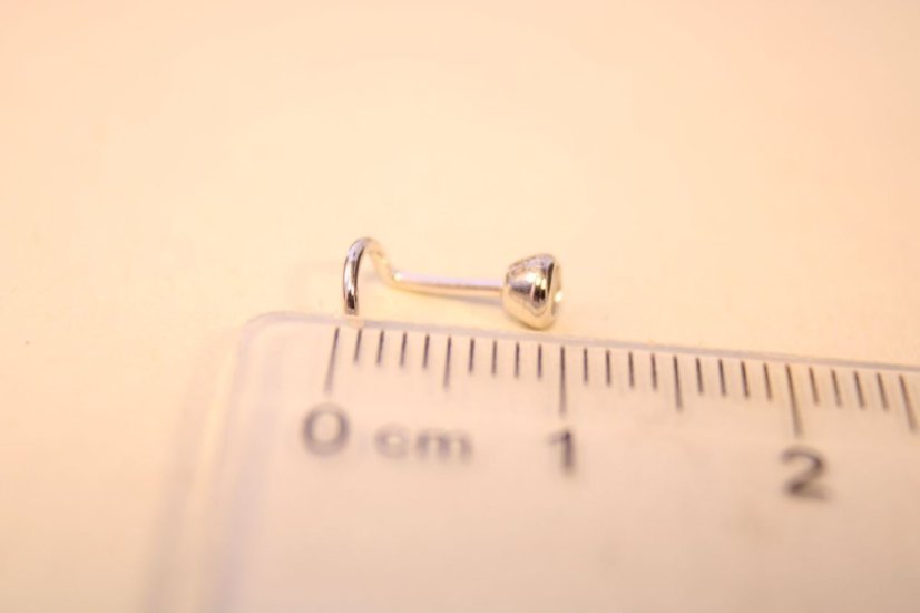 Piercing do nosa- číry kamienok- rhódiované striebro